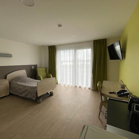 Relais Les Rives Du Lac Coulonges-sur-Sarthe ภายนอก รูปภาพ