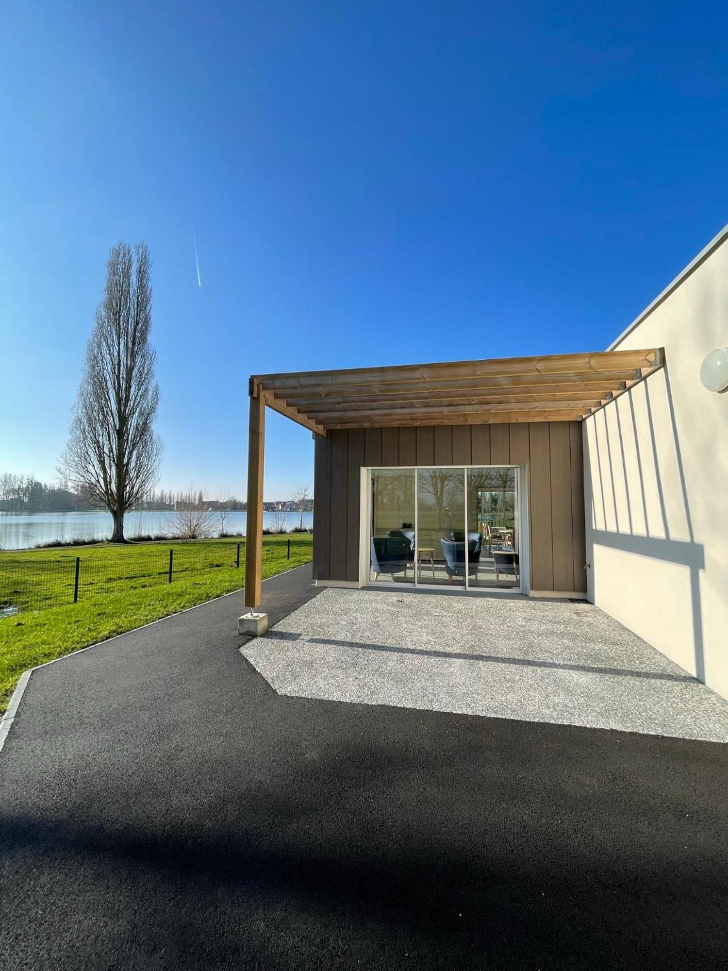 Relais Les Rives Du Lac Coulonges-sur-Sarthe ภายนอก รูปภาพ